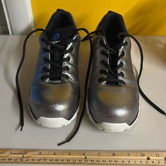 Nautilus Woman’s Anti-Slip Safety Shoes Spark CT Silver Size 9 Wide N2166 - Picture 1 of 8
